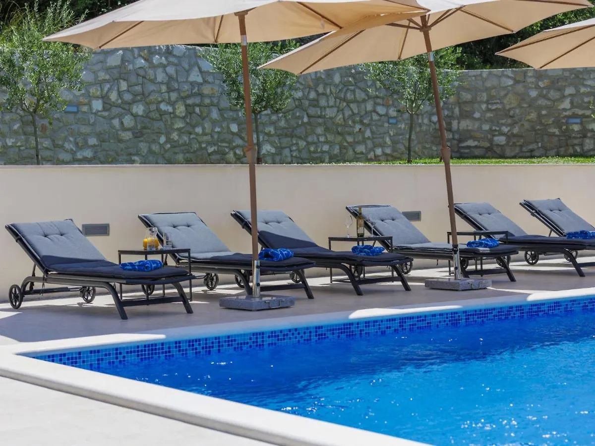 Holiday Home Villa Camellia By Interhome Trget