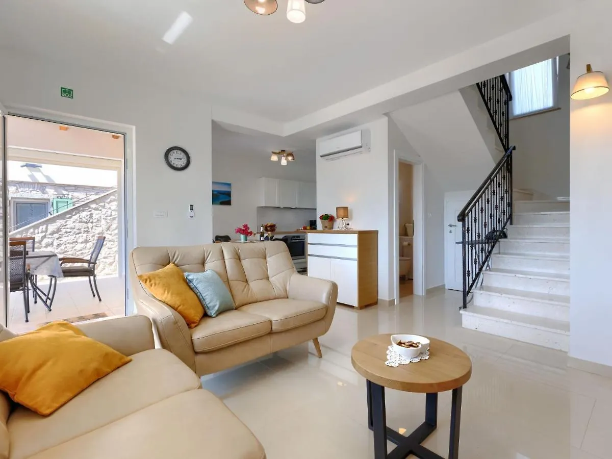 Holiday Home Villa Camellia By Interhome Trget